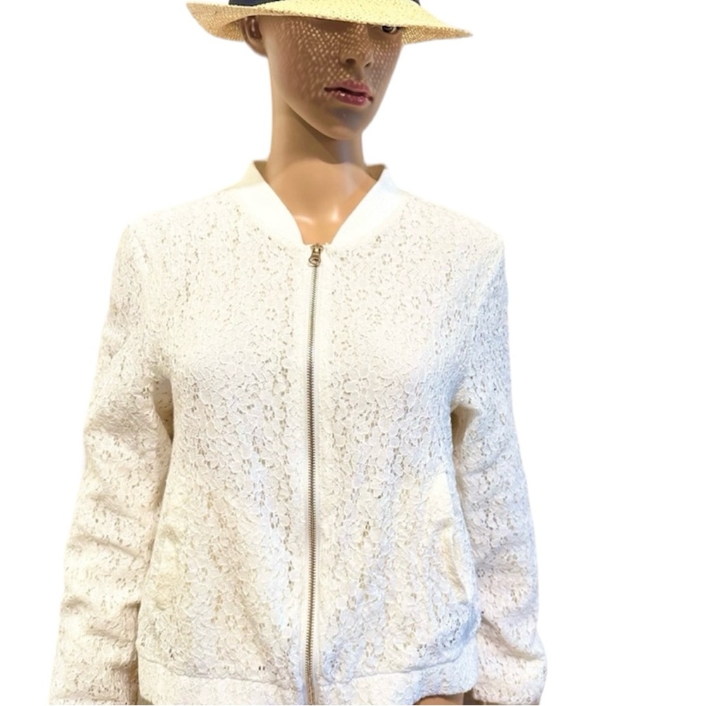 EUC White Floral Lace Bomber Jacket With Zipper Side Pockets Size 10